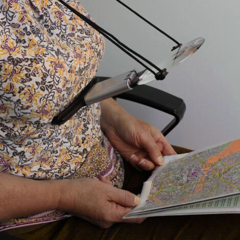 Loupe Portative à Suspendre Au Cou - 2 LEDS Ultra Lumineuses 4 Loupe Portative à Suspendre Au Cou - 2 LEDS Ultra Lumineuses – Image 2